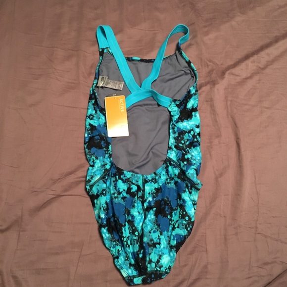 Active Performance Swimsuit - Picture 2 of 3